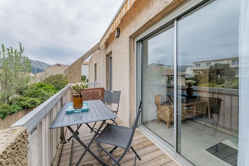 Beau T2 Avec Terrasse Proche Des Plages contacts