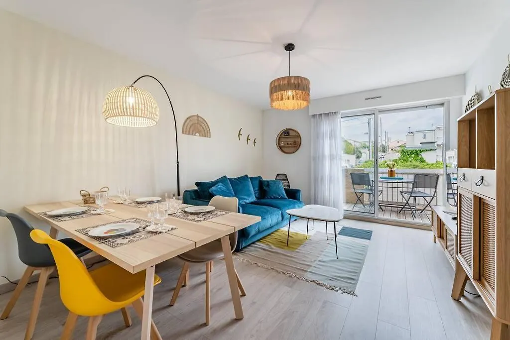 Apartment Beau T2 Avec Terrasse Proche Des Plages Marseille France