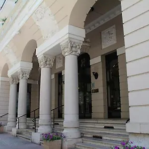 https://studio-de-charme-palais-des-parcs.hotels-rhonealpes.com